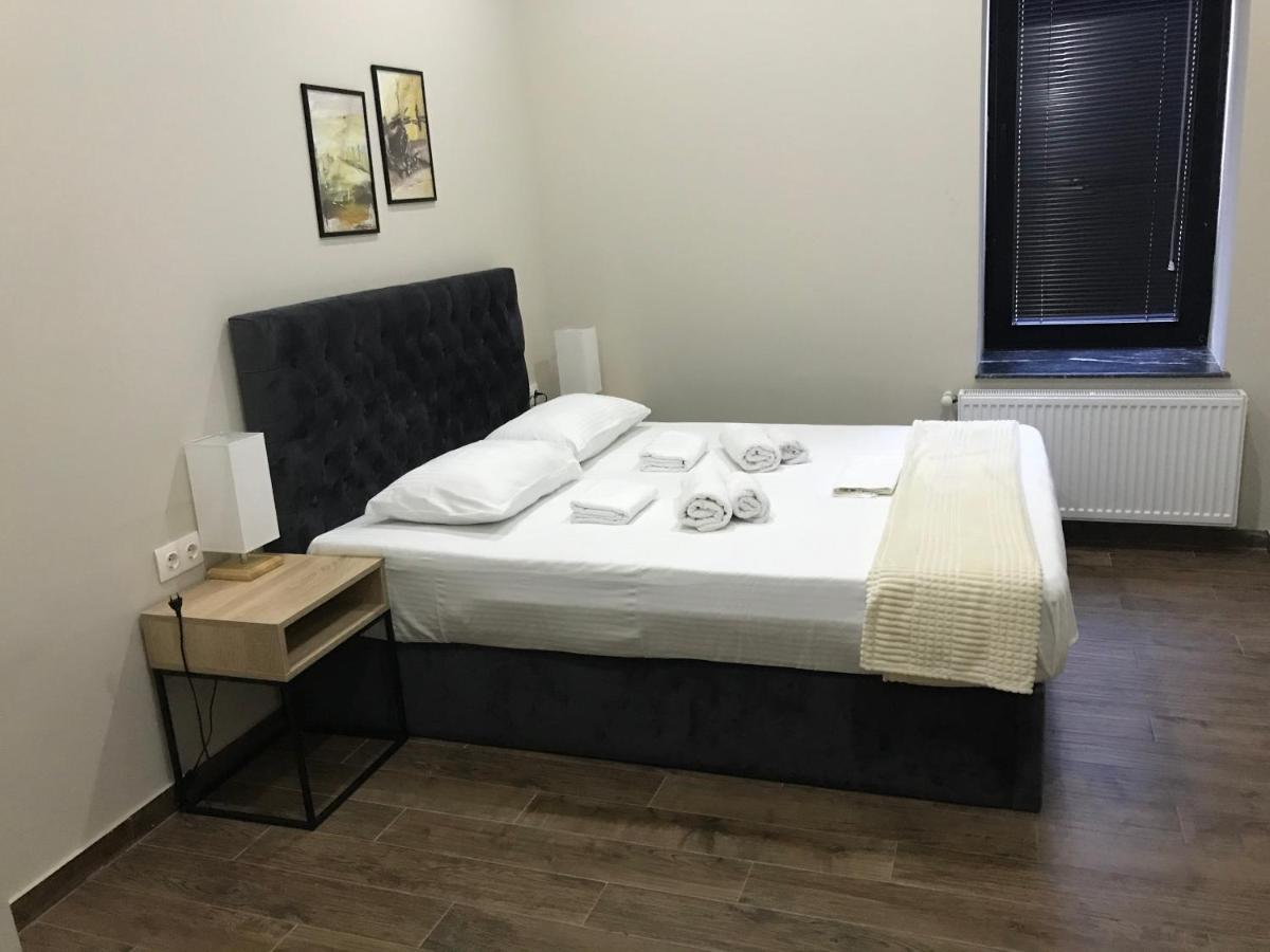 D And D Hotel ティビリシ エクステリア 写真